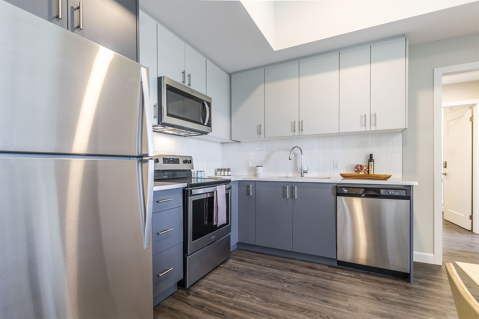 The Ultimate Guide to Move-In Ready, Fully Furnished Student Apartments Near Western University