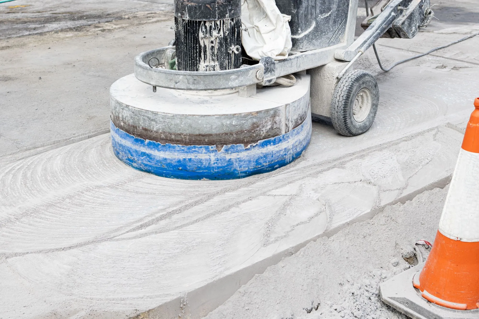 Diamond Grinding vs Shot Blasting for Floor Prep