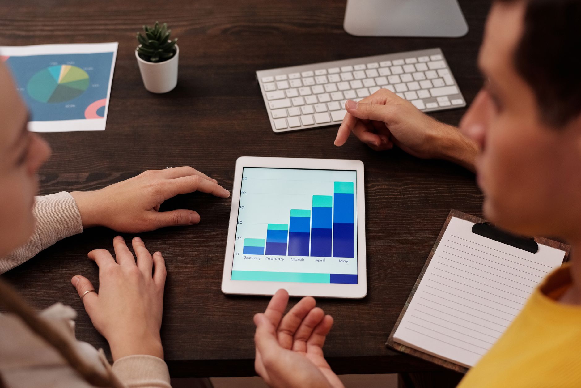 The Definitive Guide to Answer Engine Optimization (AEO): How AEO Differs from SEO and AI SEO in 2026